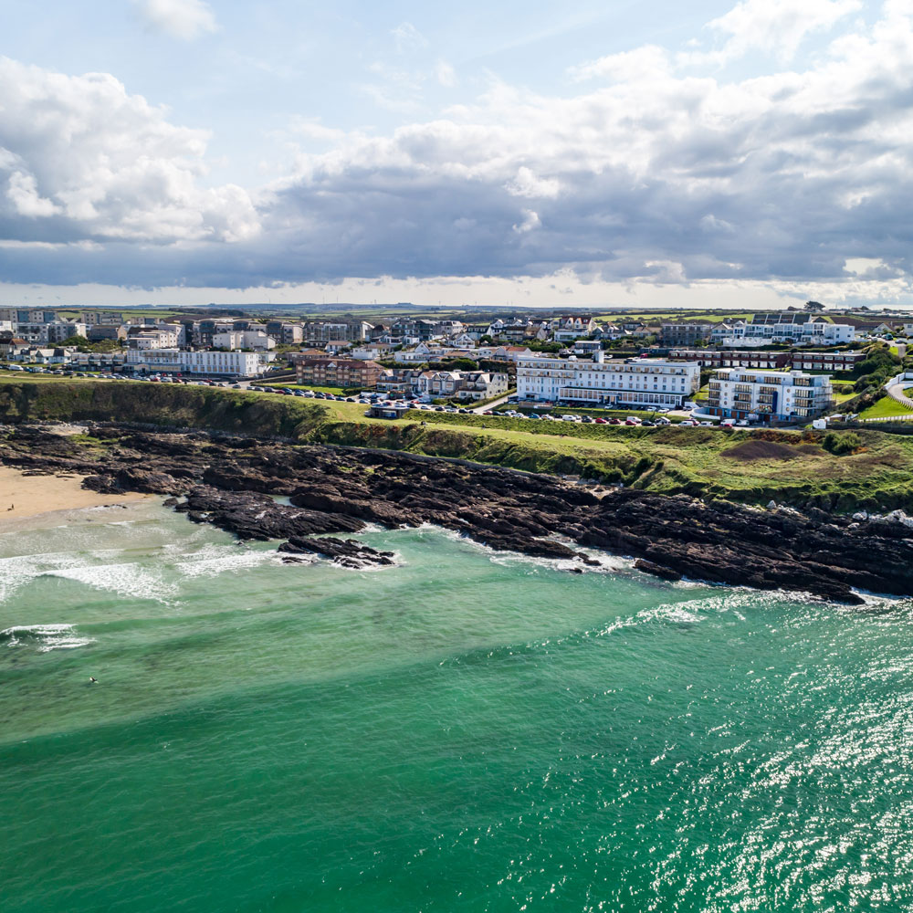 Fistral Blue apartment building – aerial view from Esplanade Road, Newquay